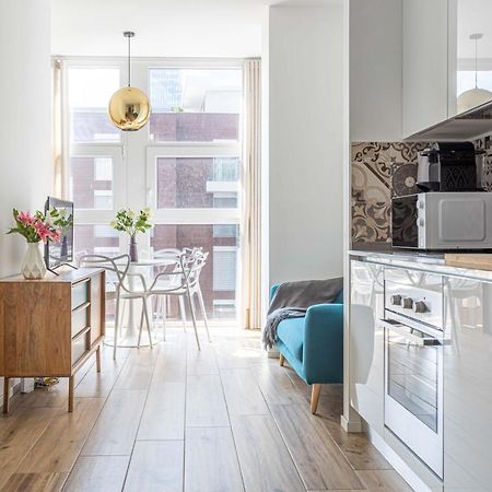 Sunlit 1 Bedroom Apt Via Pirelli 밀라노 외부 사진