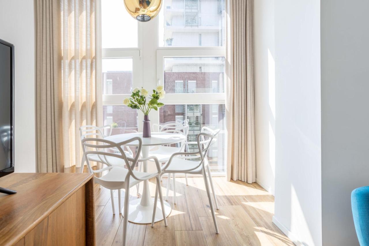 Sunlit 1 Bedroom Apt Via Pirelli 밀라노 외부 사진