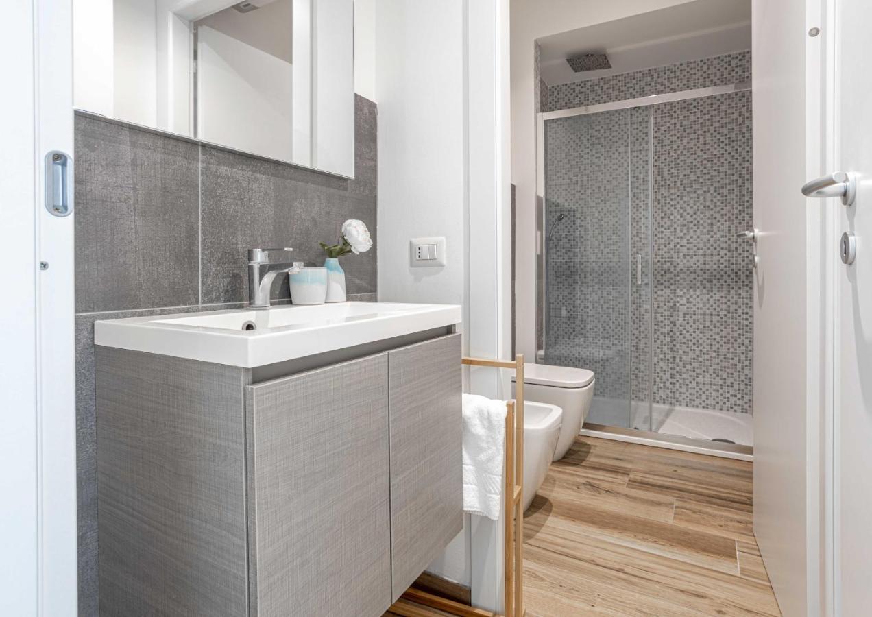 Sunlit 1 Bedroom Apt Via Pirelli 밀라노 외부 사진